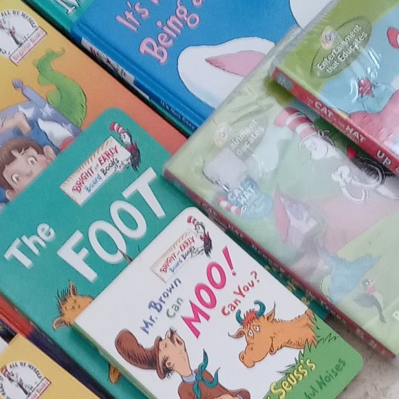 Dr. Seuss Hardcover Books + DVD + Stencil Bundle, Lot of 13 - Picture 5 of 6